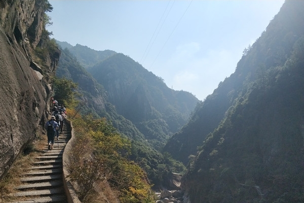 這山間小道